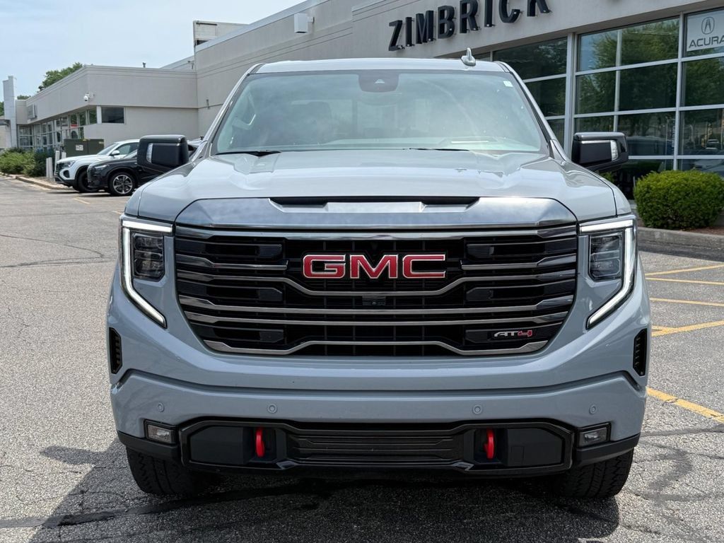 Used 2024 GMC Sierra 1500 AT4 w/ Technology Package AWD/4WD image 9