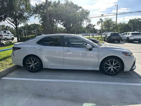 Used 2024 Toyota Camry SE FWD image 35