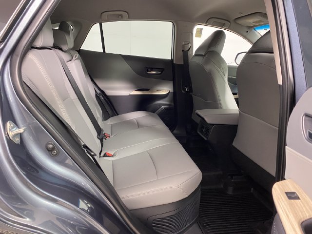 Used 2024 Toyota Venza XLE AWD/4WD image 9