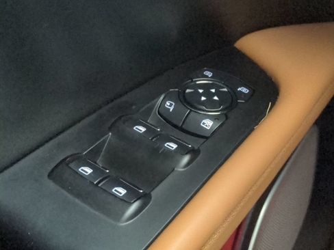 Used 2023 Lincoln Nautilus Black Label AWD/4WD image 32