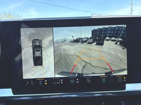 Used 2025 Chevrolet Silverado 2500 LTZ w/ LTZ Plus Package AWD/4WD image 15