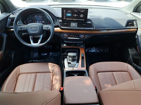Used 2023 Audi Q5 2.0T Premium w/ Convenience Package image 24