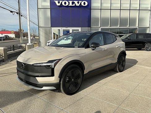 New 2026 Volvo EX30 Cross Country Ultra w/ Protection Package Premier AWD/4WD image 3