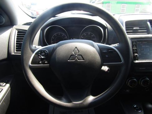 Used 2023 Mitsubishi Outlander Sport AWD image 14