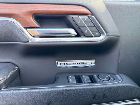 Used 2023 GMC Sierra 1500 Denali w/ Denali Reserve Package image 19