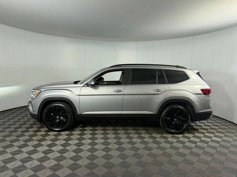 Used 2026 Volkswagen Atlas SE AWD/4WD image 10