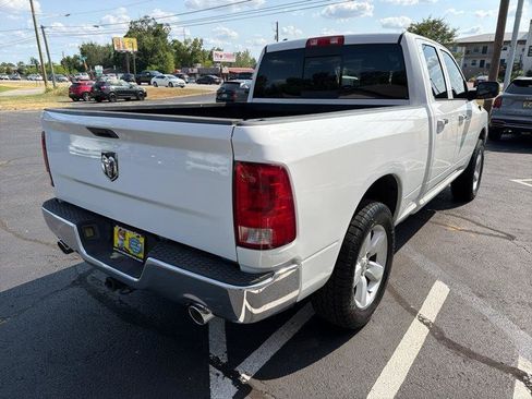 Used 2017 RAM 1500 Classic SLT w/ SLT Plus D←cor Group AWD/4WD image 7
