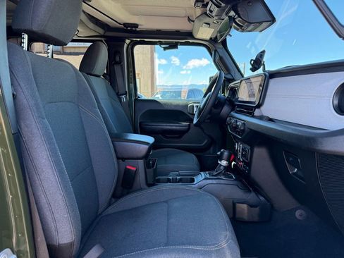 Used 2024 Jeep Gladiator Sport image 40