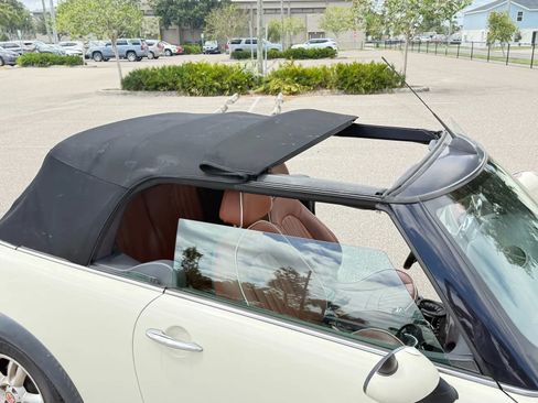 Used 2007 MINI Cooper Convertible FWD image 16