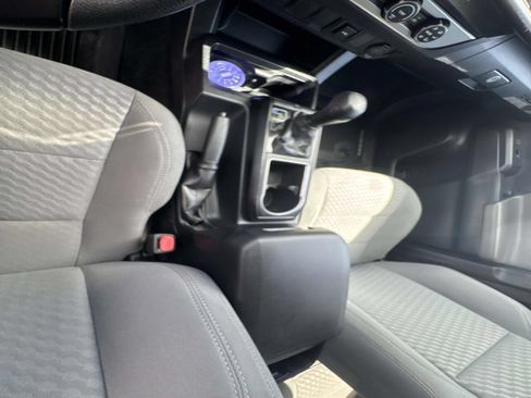 Used 2020 Toyota Tacoma SR w/ SR Convenience Package RWD image 24