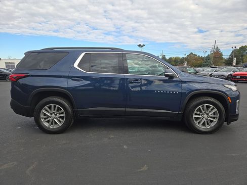 Certified 2023 Chevrolet Traverse LT w/ Rear Camera Mirror Package image 26