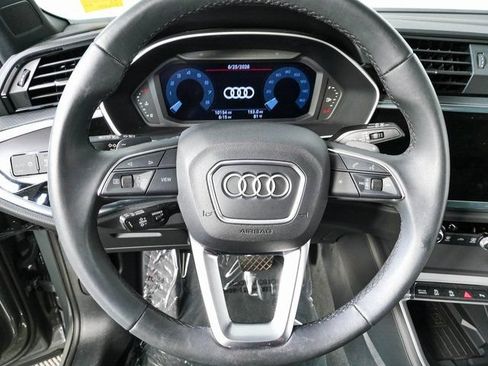 Used 2024 Audi Q3 2.0T Premium w/ Convenience Package AWD/4WD image 9