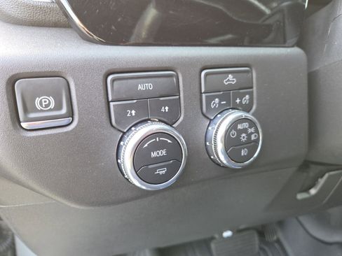 Used 2026 GMC Sierra 1500 Elevation AWD/4WD image 6