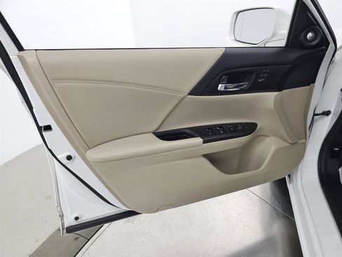Used 2014 Honda Accord EX-L image 11