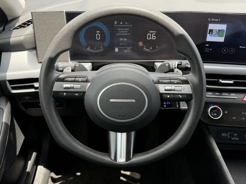 Used 2025 Hyundai Sonata SEL FWD image 14