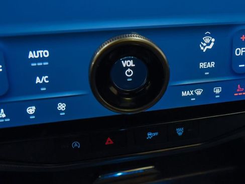 Used 2023 Ford Expedition Max Limited AWD/4WD image 28