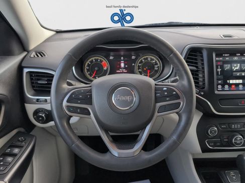 Used 2022 Jeep Cherokee Latitude Lux image 19