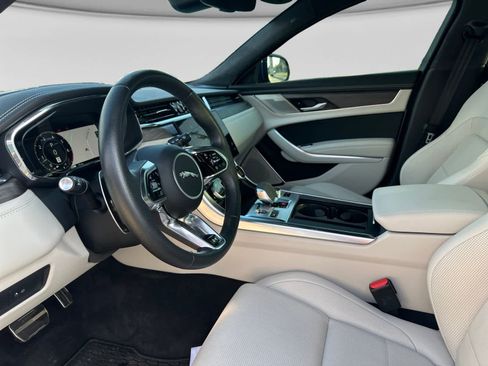 Used 2023 Jaguar XF R-Dynamic SE AWD/4WD image 13