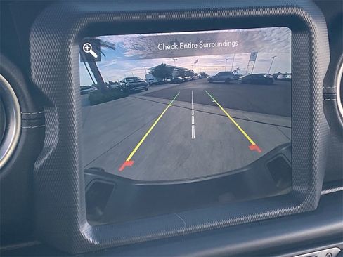 Used 2021 Jeep Gladiator Overland w/ Popular Equipment Package image 16