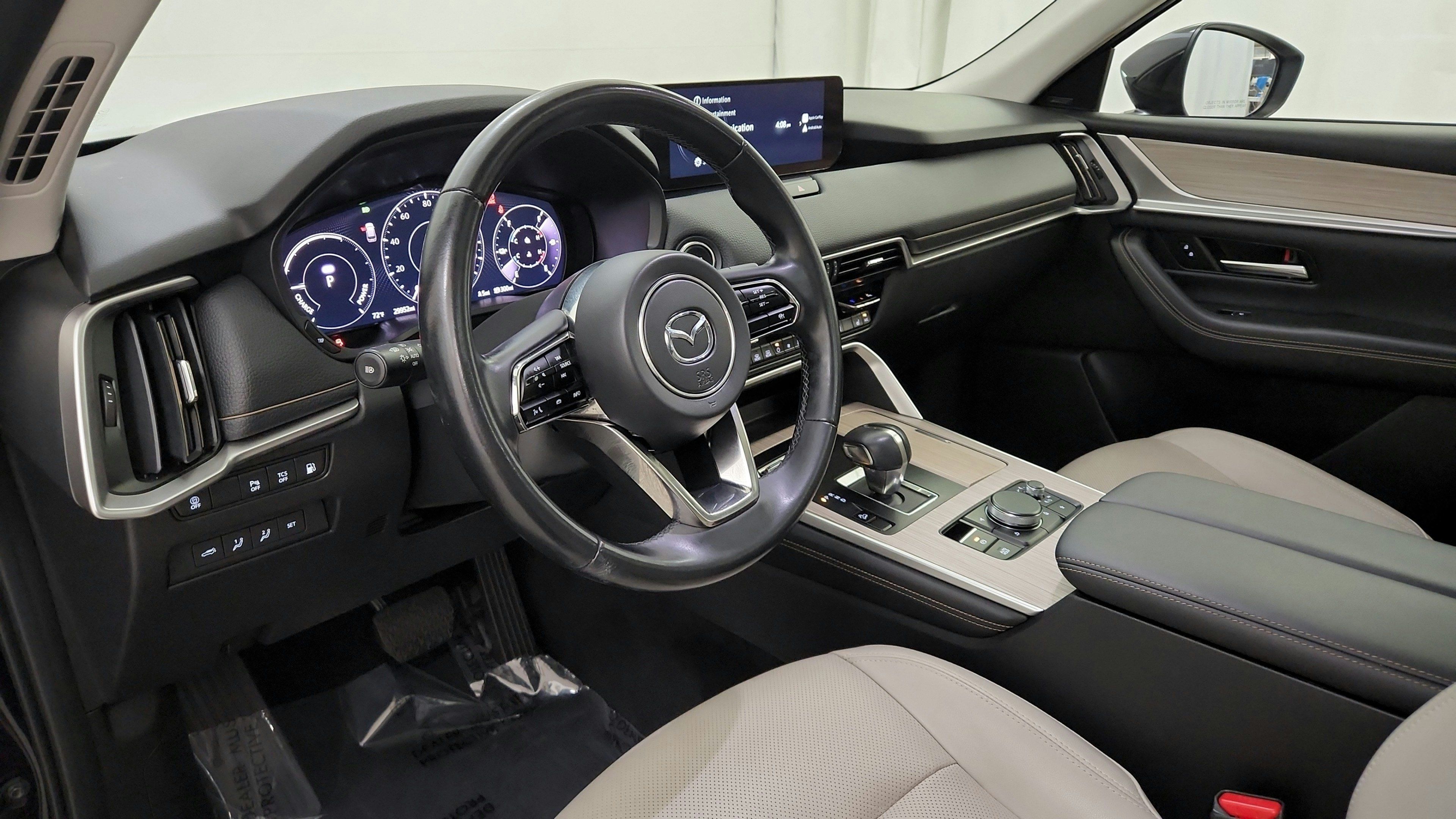 Used 2024 MAZDA CX-90 Plug-In Hybrid w/ Premium Pkg AWD/4WD image 16