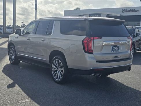 Used 2023 GMC Yukon XL Denali w/ Advanced Technology Package image 7