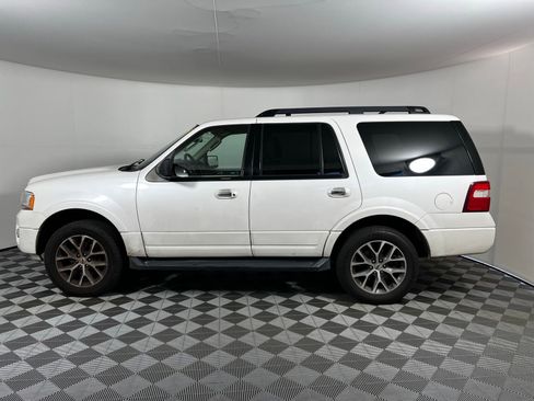 Used 2016 Ford Expedition XLT w/ Equipment Group 202A RWD image 8