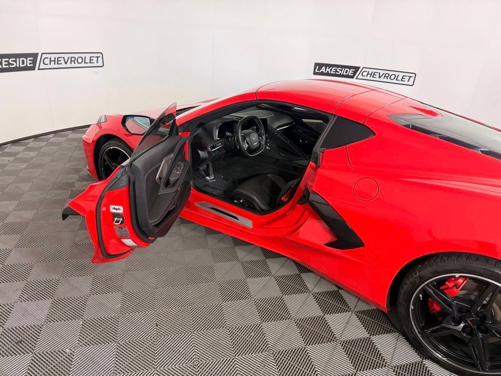 Used 2020 Chevrolet Corvette Stingray Preferred Cpe w/ 2LT Preferred Equipment Group RWD image 10