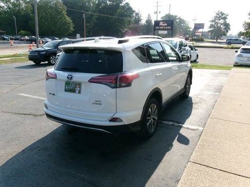 Used 2017 Toyota RAV4 XLE w/ Carpet Mat Package AWD/4WD image 6