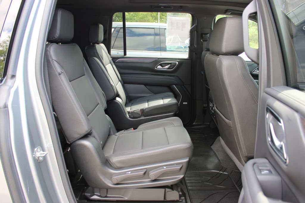 Used 2024 Chevrolet Suburban Z71 w/ Luxury Package AWD/4WD image 49