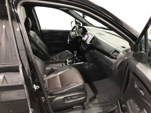 Used 2018 Honda Ridgeline Black Edition image 12