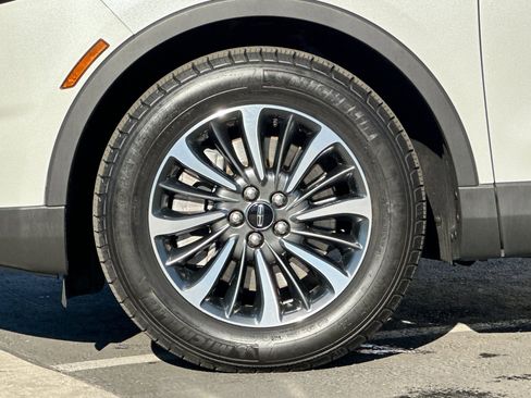 Used 2023 Lincoln Nautilus Reserve w/ Luxury Package image 26