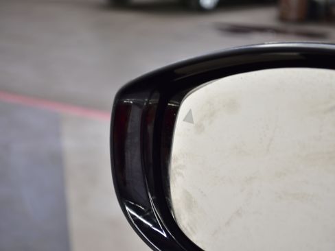 Used 2024 Chrysler Pacifica Touring-L image 17