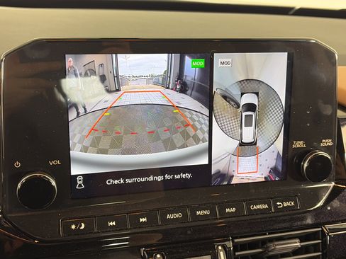 Used 2023 Nissan Pathfinder Platinum w/ Cargo Package AWD/4WD image 25