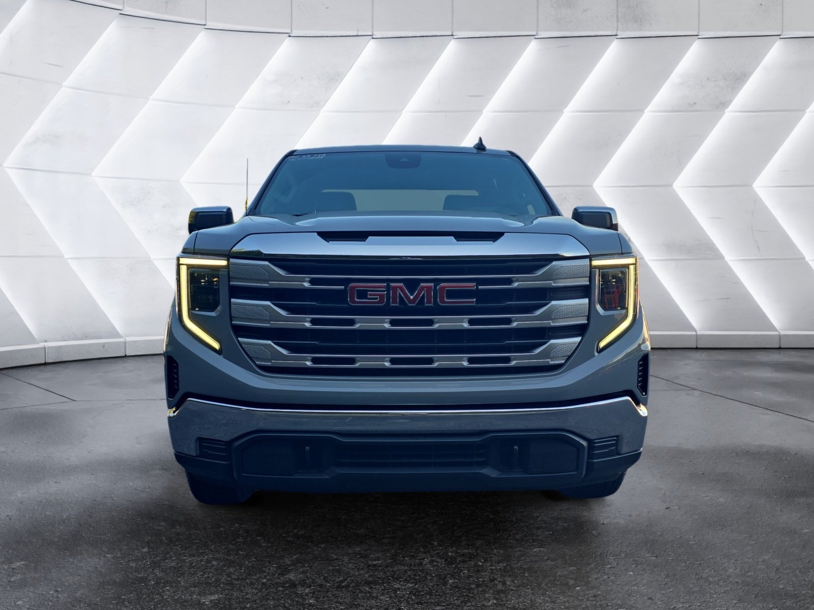 Used 2024 GMC Sierra 1500 SLE AWD/4WD image 8