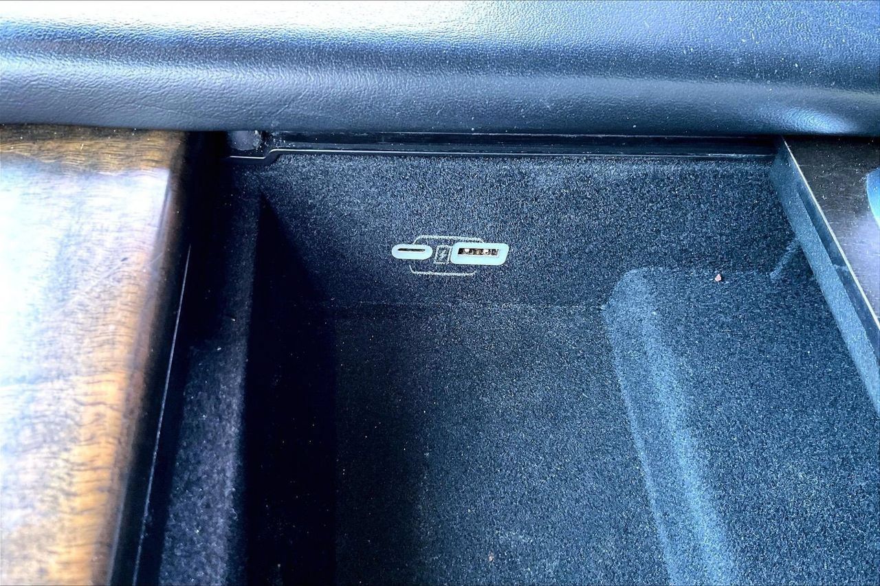 Used 2023 Jeep Grand Wagoneer Series II AWD/4WD image 17