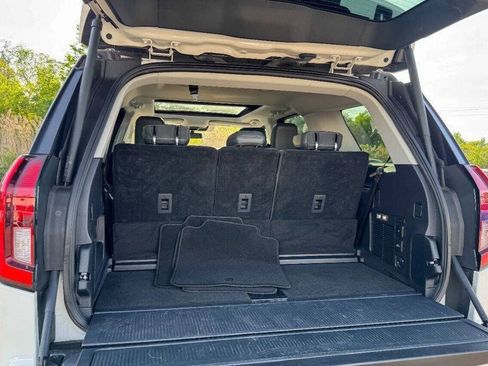 Used 2025 Ford Expedition Active AWD/4WD image 19
