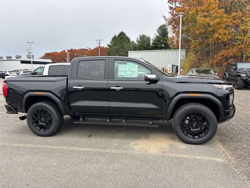 New 2026 GMC Canyon Denali w/ LPO, Denali Black Edition image 2