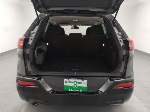 Used 2018 Jeep Cherokee Latitude image 29