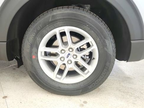 New 2026 Ford Explorer Active image 9