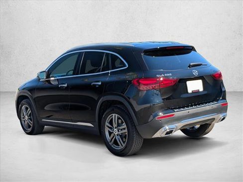 Certified 2025 Mercedes-Benz GLA 250 image 11