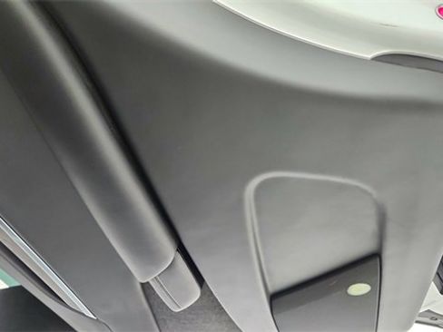 Used 2022 Tesla Model X image 26