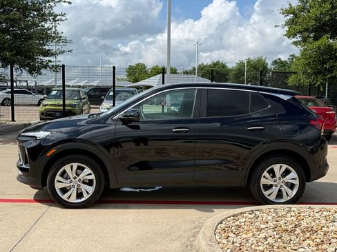 Used 2025 Buick Encore GX Preferred AWD/4WD image 2