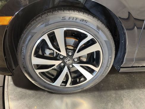 Used 2019 Honda Odyssey Elite image 11