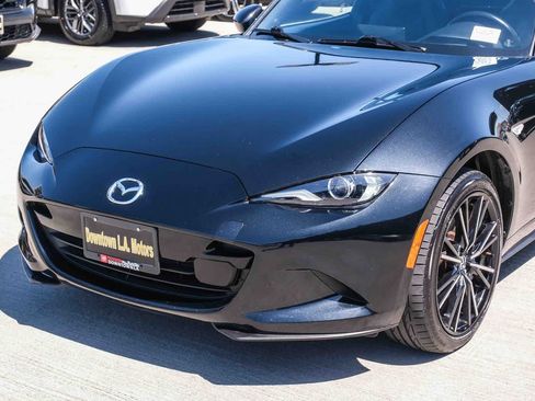 Used 2025 MAZDA MX-5 Miata RF Grand Touring RWD image 11