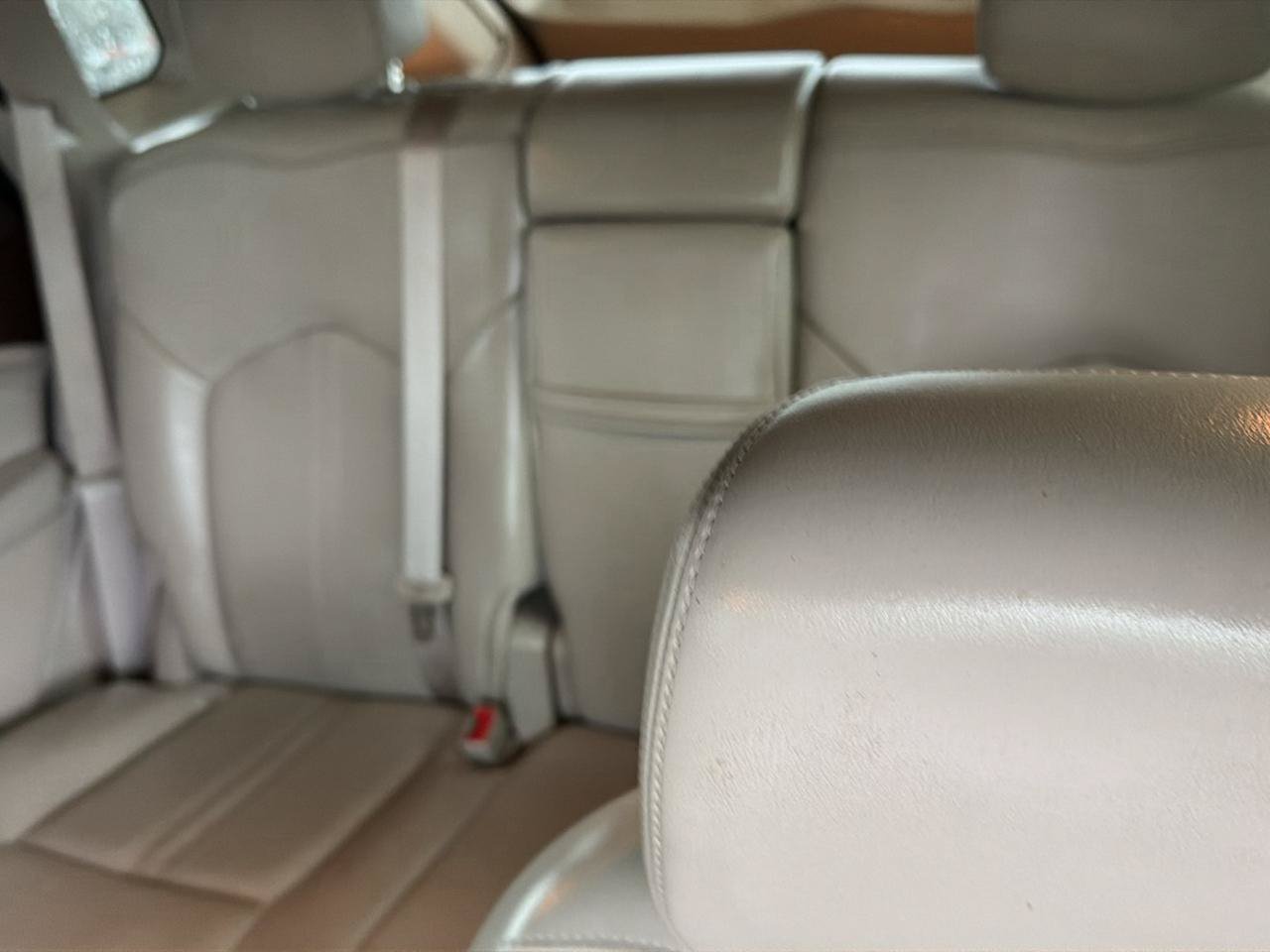 Used 2014 Cadillac SRX Luxury FWD image 14