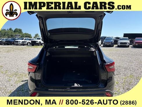 New 2026 Chevrolet Trax LT w/ LT Convenience Package FWD image 11