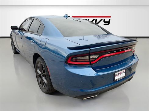Used 2021 Dodge Charger SXT w/ Driver Convenience Group image 5