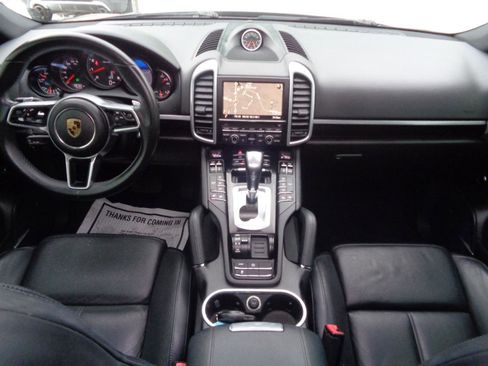 Used 2016 Porsche Cayenne Platinum Edition image 27
