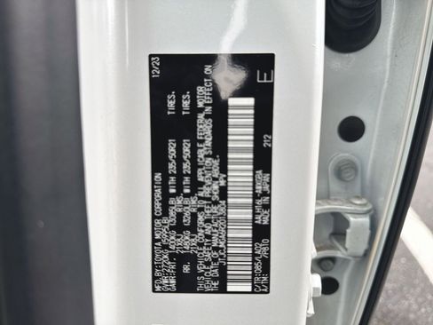 Used 2024 Lexus RX 450h AWD w/ Convenience Package image 38