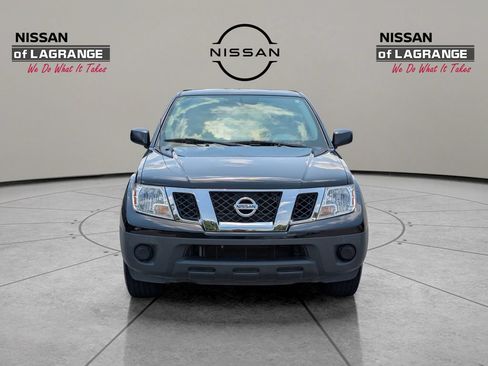 Used 2021 Nissan Frontier S RWD image 2